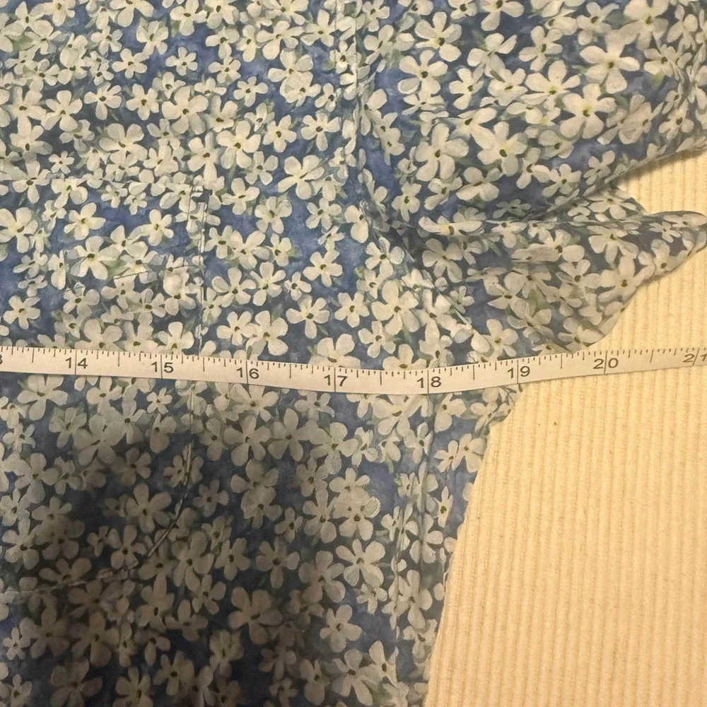 J. Crew Blue and White Casual Button Down Shirt Medium